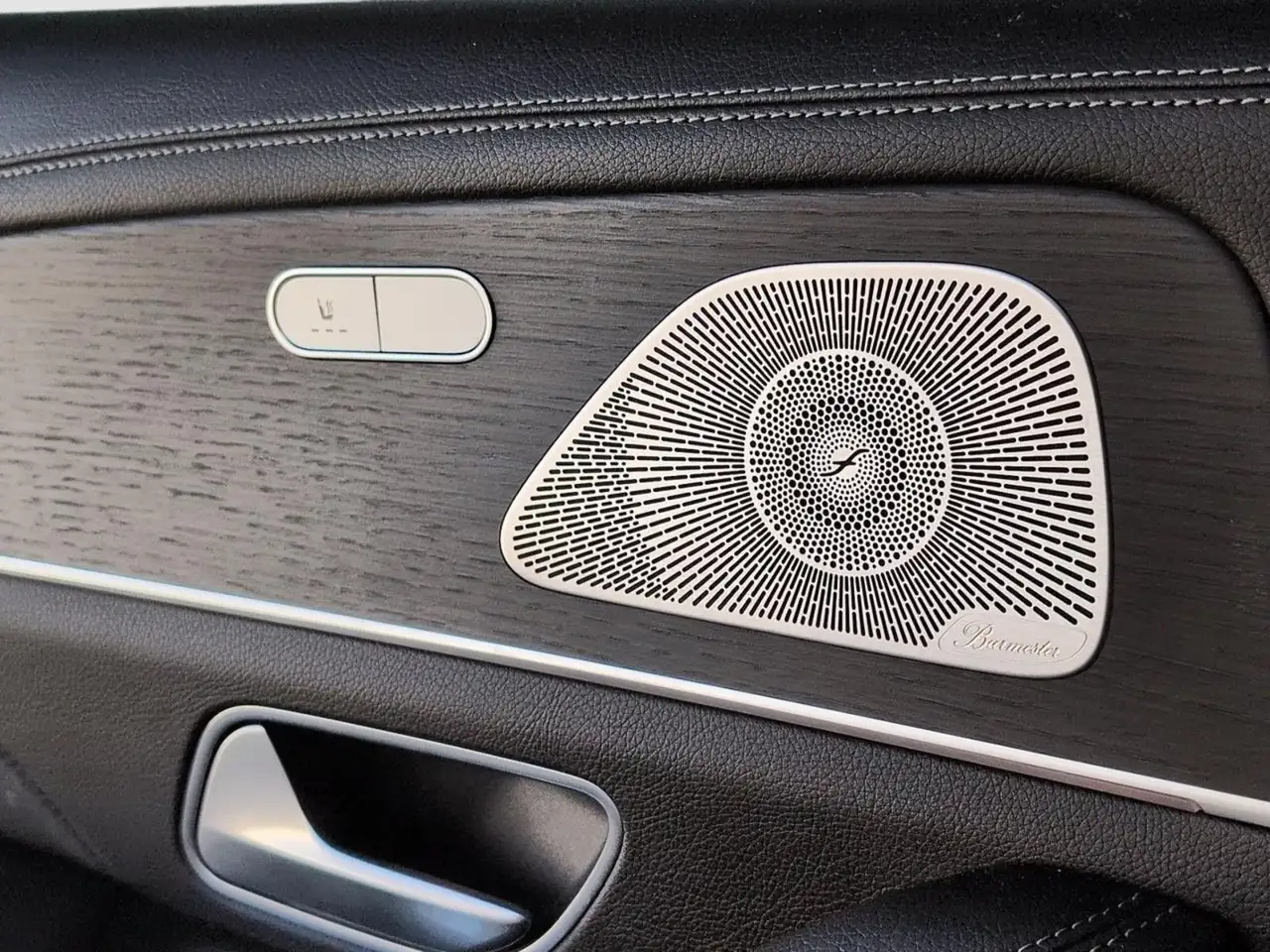 Mercedes-Benz GLE снимка Mercedes-Benz GLE