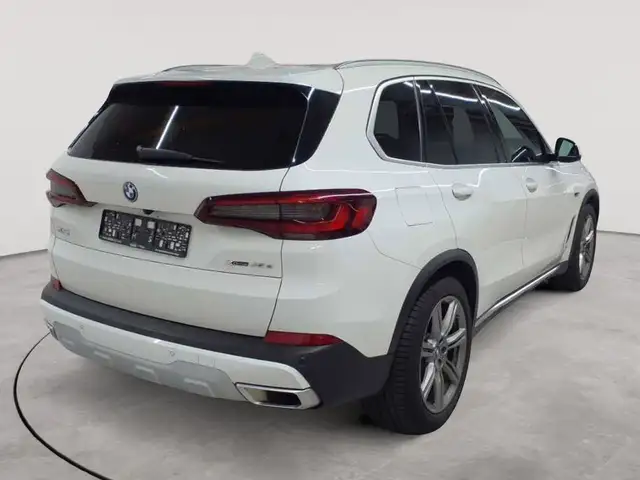 BMW X5 view 4