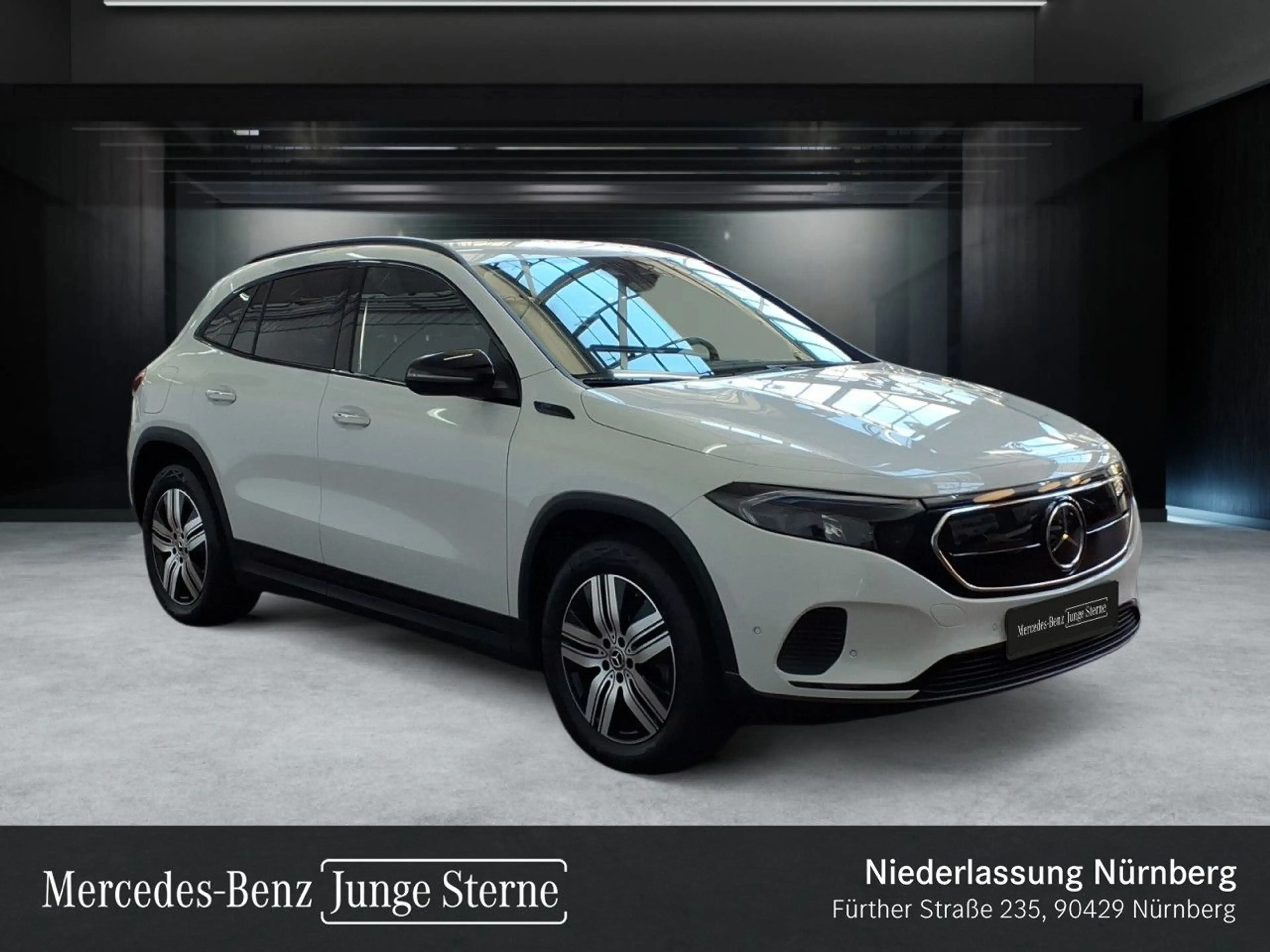 Mercedes-Benz EQA 300 4M PROG+NIGHT+PLUS-PAKET+AHK+KAMERA — photo 2