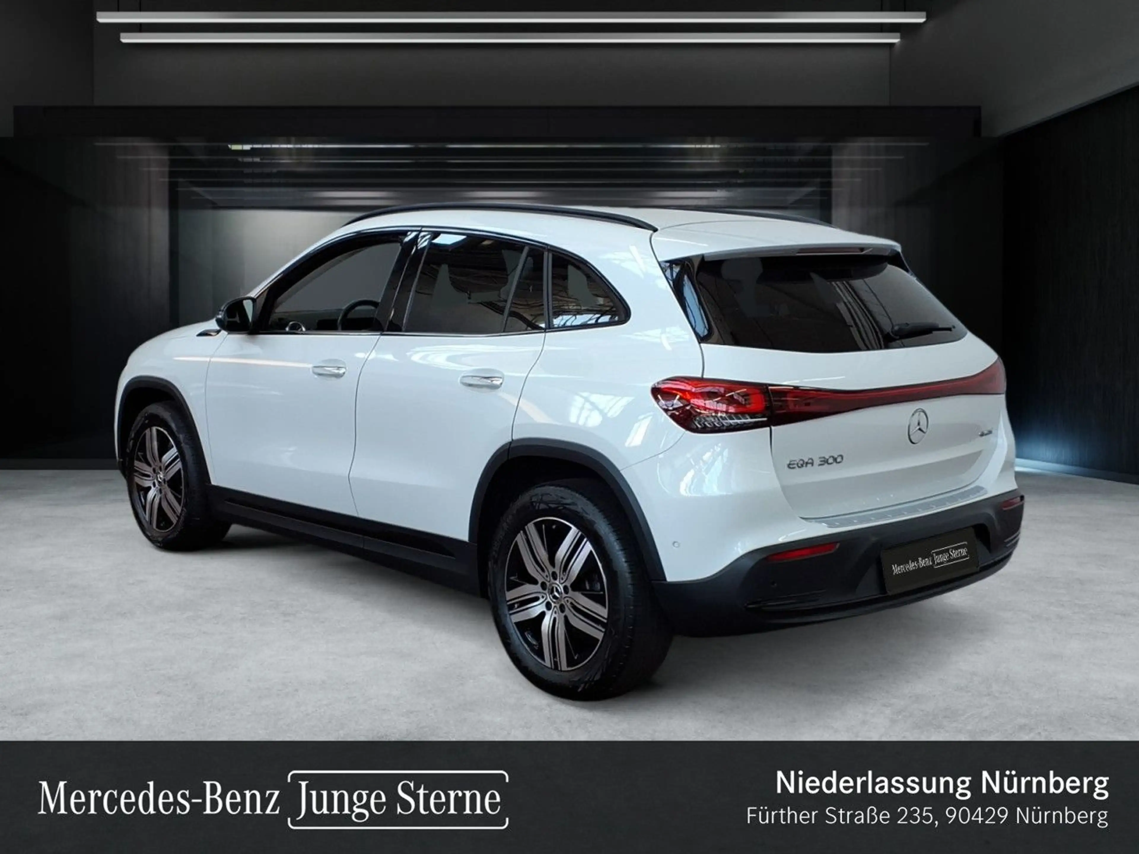 Mercedes-Benz EQA 300 4M PROG+NIGHT+PLUS-PAKET+AHK+KAMERA — photo 9