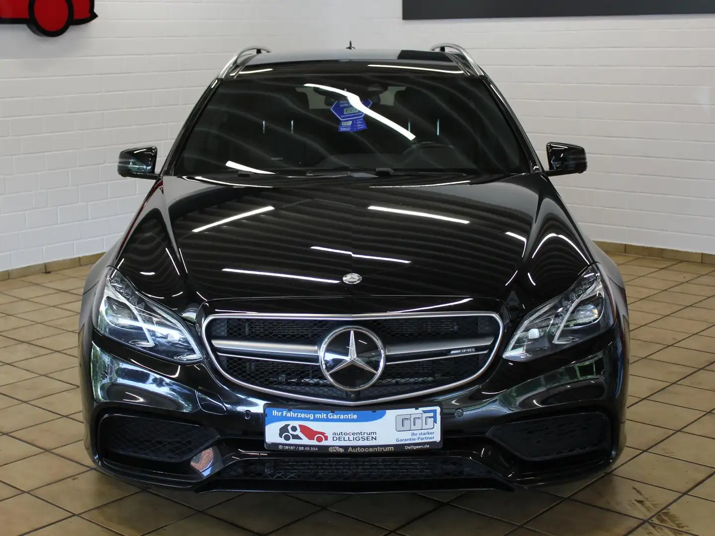 Mercedes-Benz E 63 AMG 4Matic 5,5 Ltr. - 410 kW V8 Leder Pano Rfk 360" Noir - 2