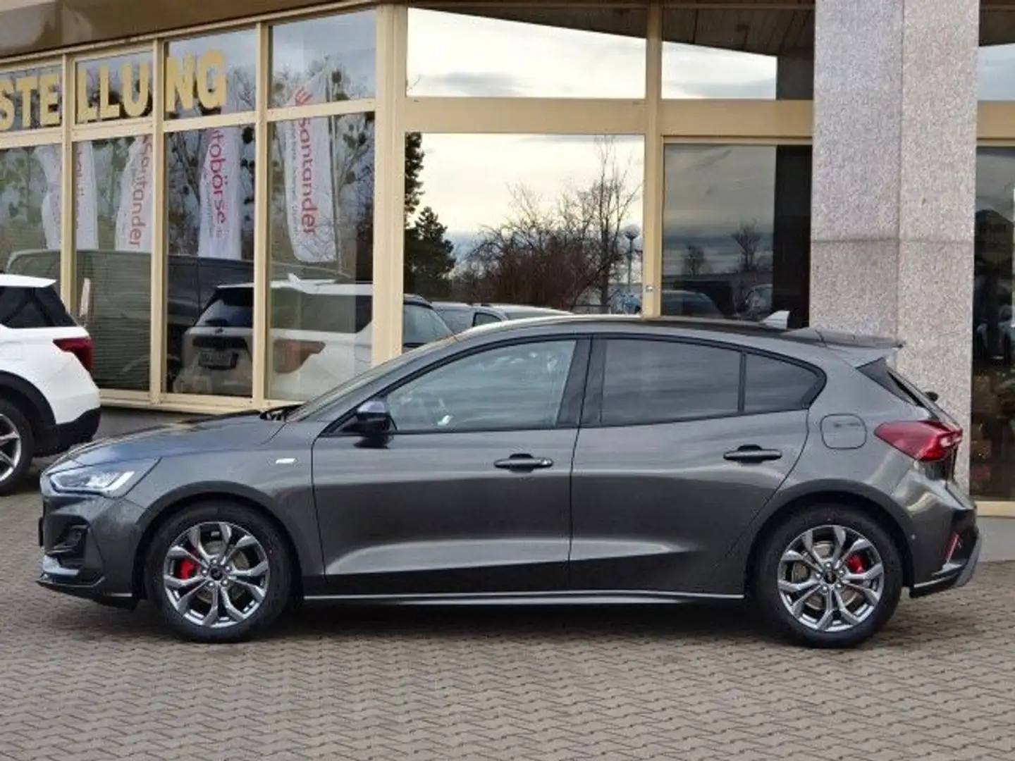 Ford Focus 1.0L ST-Line MHEV ParkAss WiPa iACC TWA Grau - 2