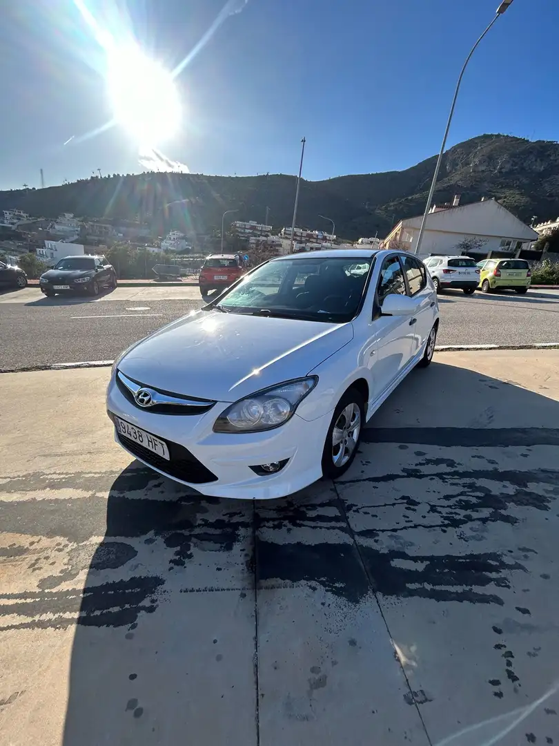 Hyundai i30 1.6 CRDi Comfort GLS Blanco - 2