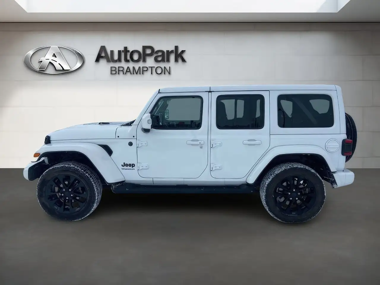 Jeep Wrangler снимка Jeep Wrangler