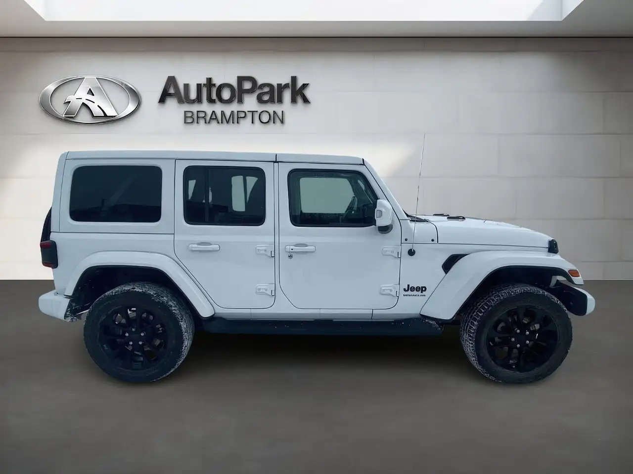 Jeep Wrangler снимка Jeep Wrangler