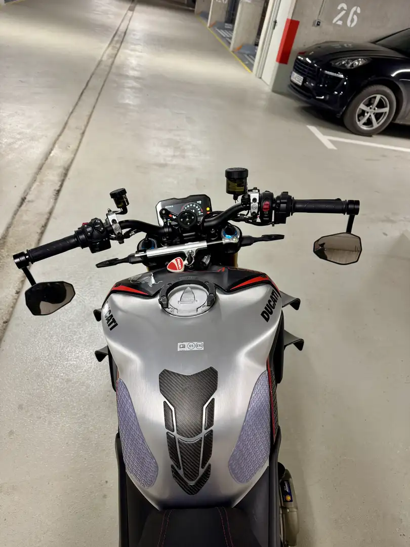 Ducati Streetfighter Schwarz - 2