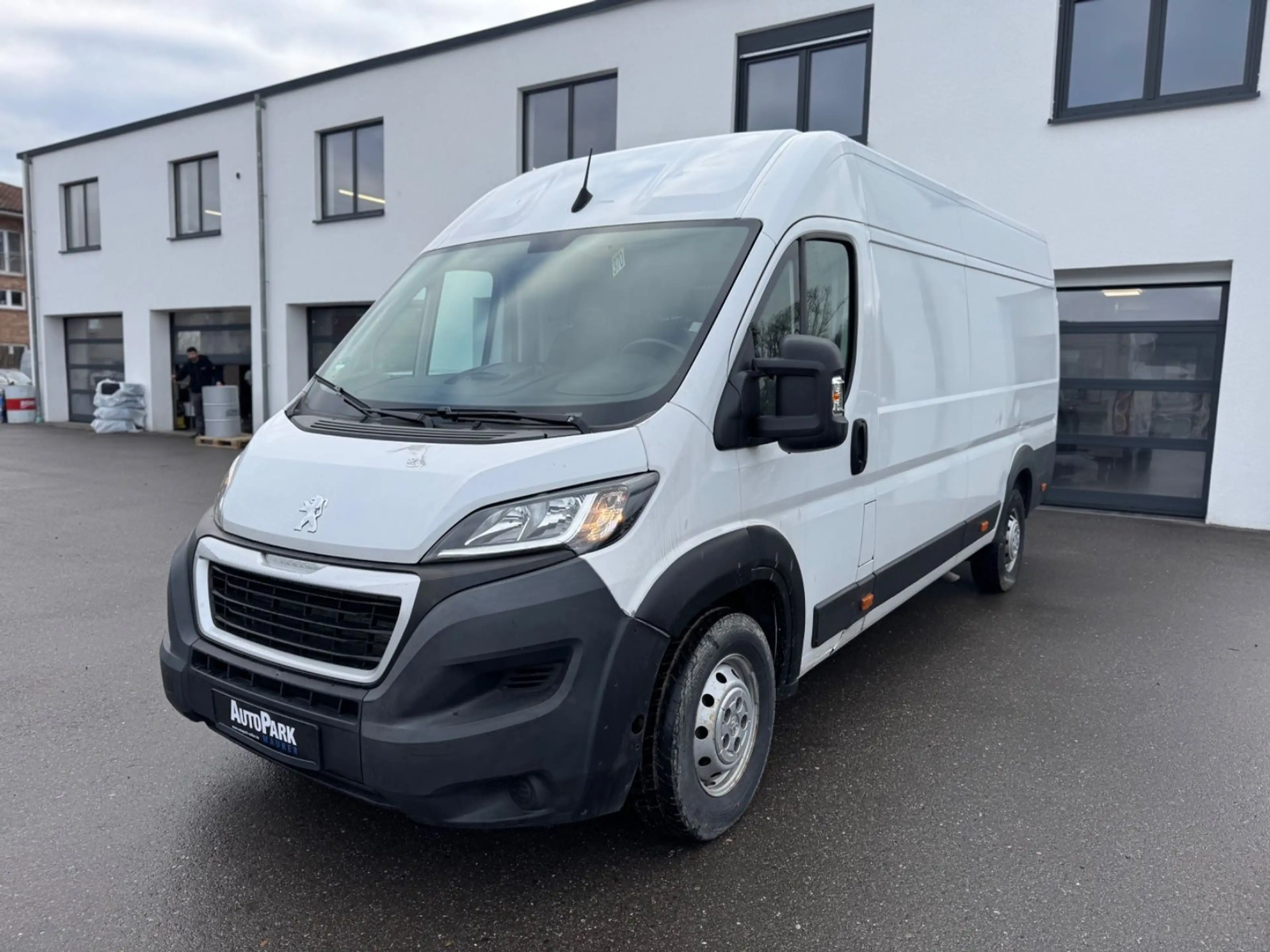 Peugeot Boxer Kasten Hochraum 435 L4H2 Pro BlueHDi 140 S — photo 2