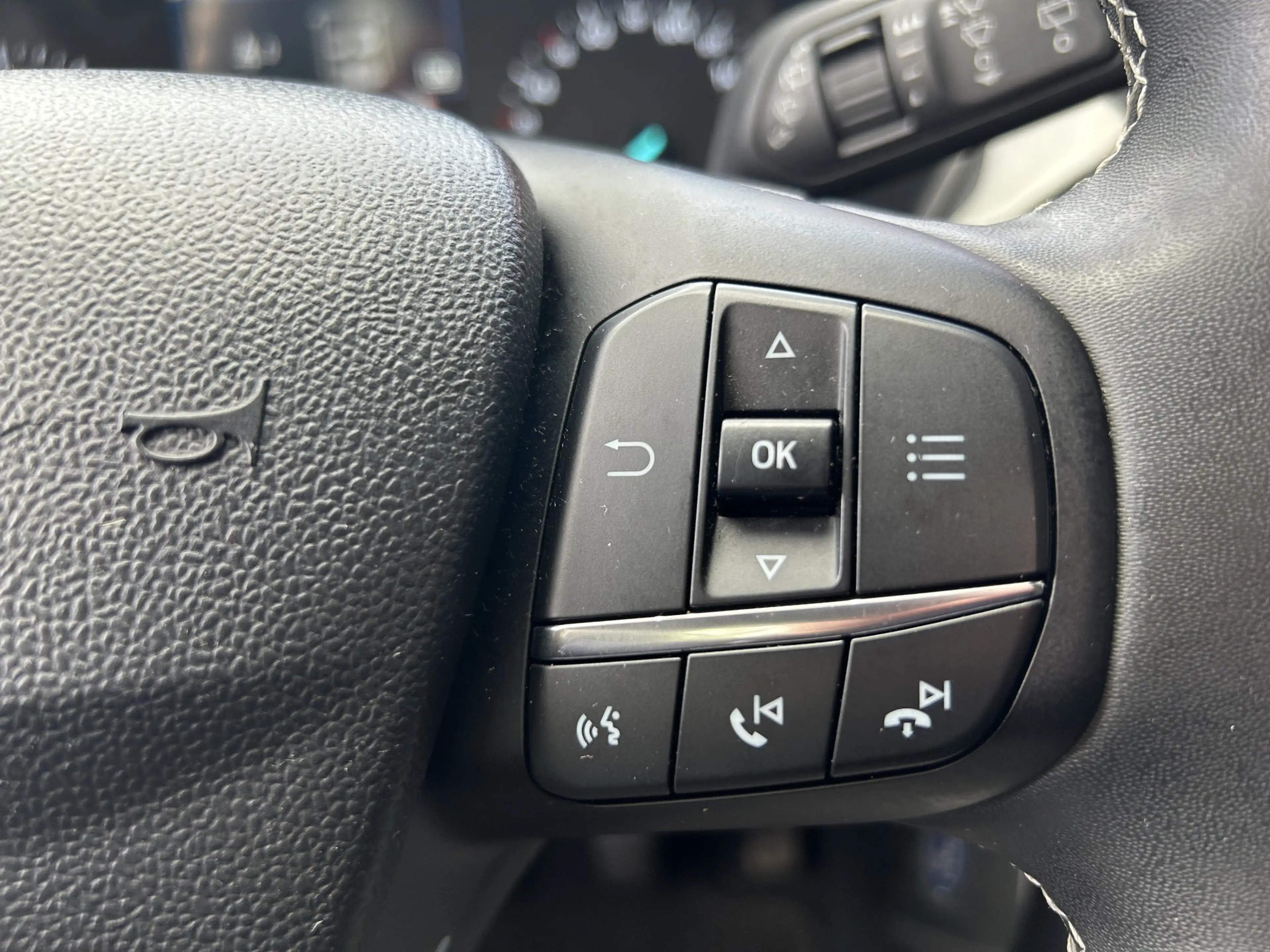 Ford Puma 1.0 EcoBoost Hybrid Titanium // LED // NAVI + CARP — photo 11
