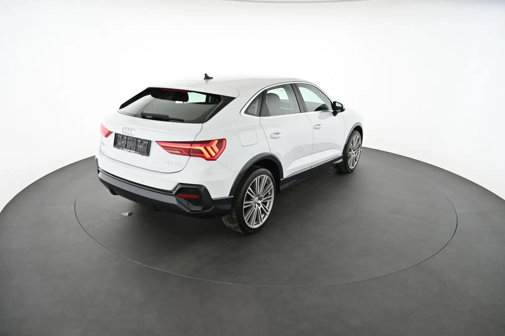 Audi Q3 Sportback 35 2.0 TDI Pickerl NEU Weiß - 2