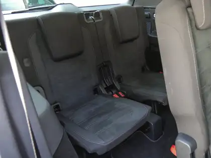 Annonce voiture d'occasion Volkswagen Touran - CARADIZE