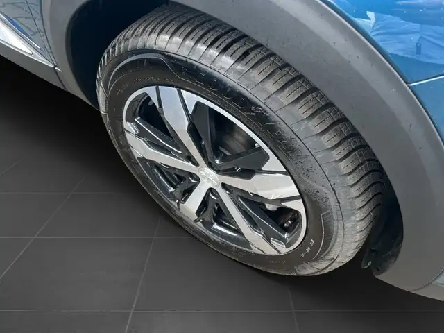 Peugeot 3008 view 8