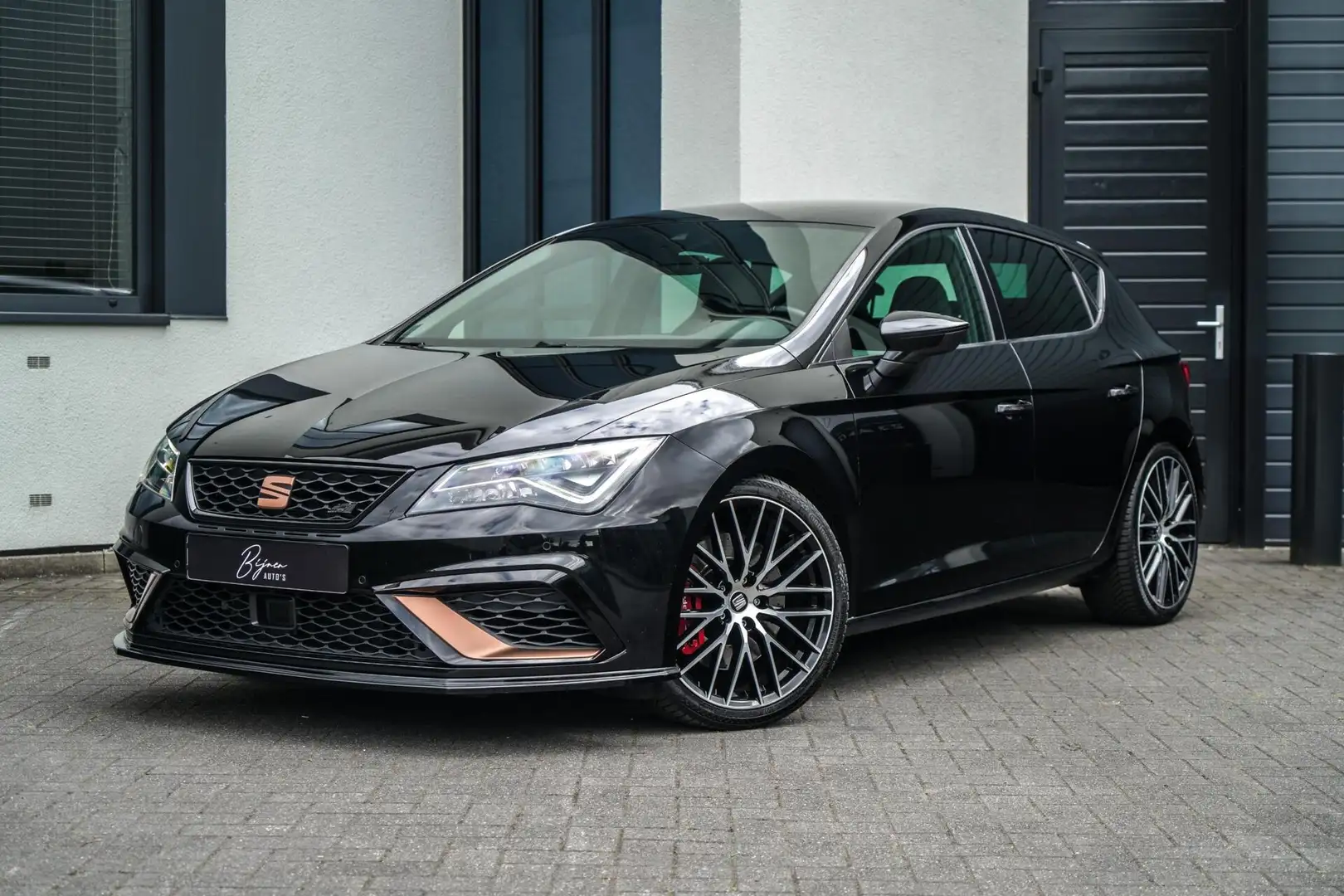 SEAT Leon 2.0 TSI CUPRA 300 SCHAALSTLN / CAMERA / BEATS Noir - 1