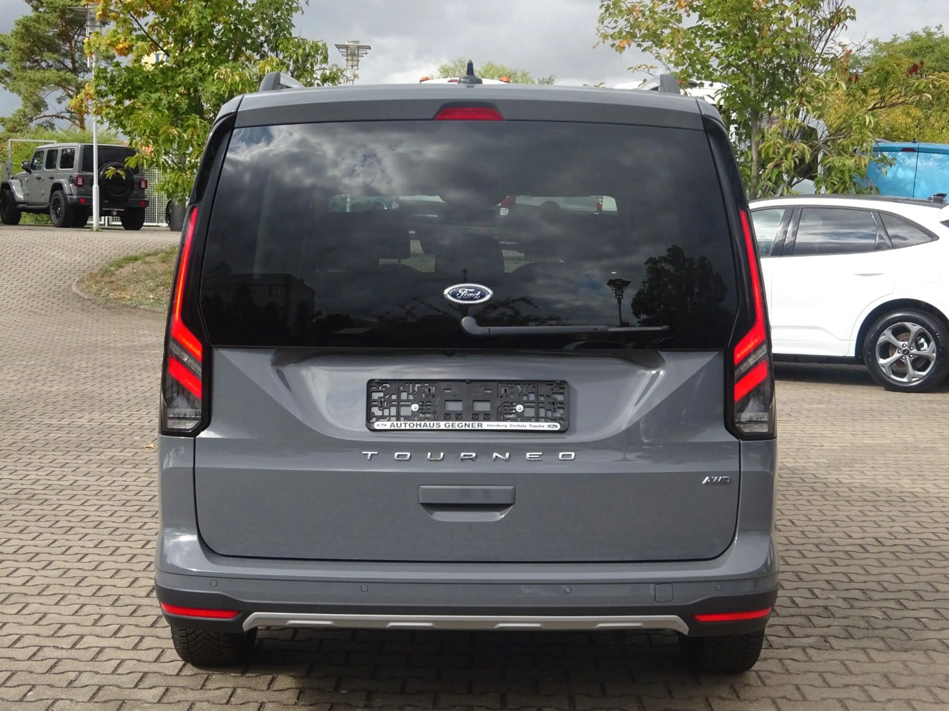 Ford Grand Tourneo Connect L2 Active 4x4 5Sitz Navi — photo 8