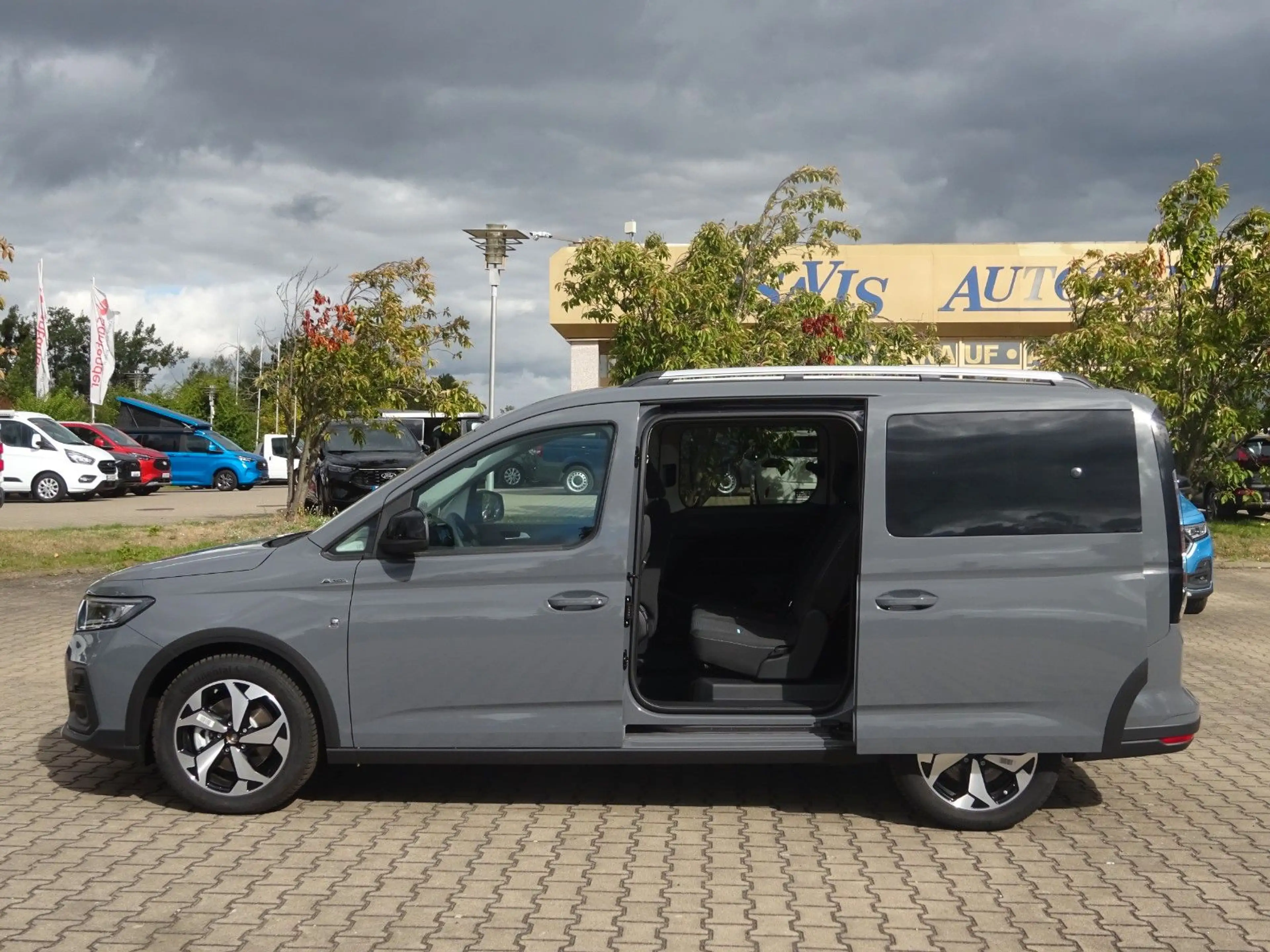 Ford Grand Tourneo Connect L2 Active 4x4 5Sitz Navi — photo 3