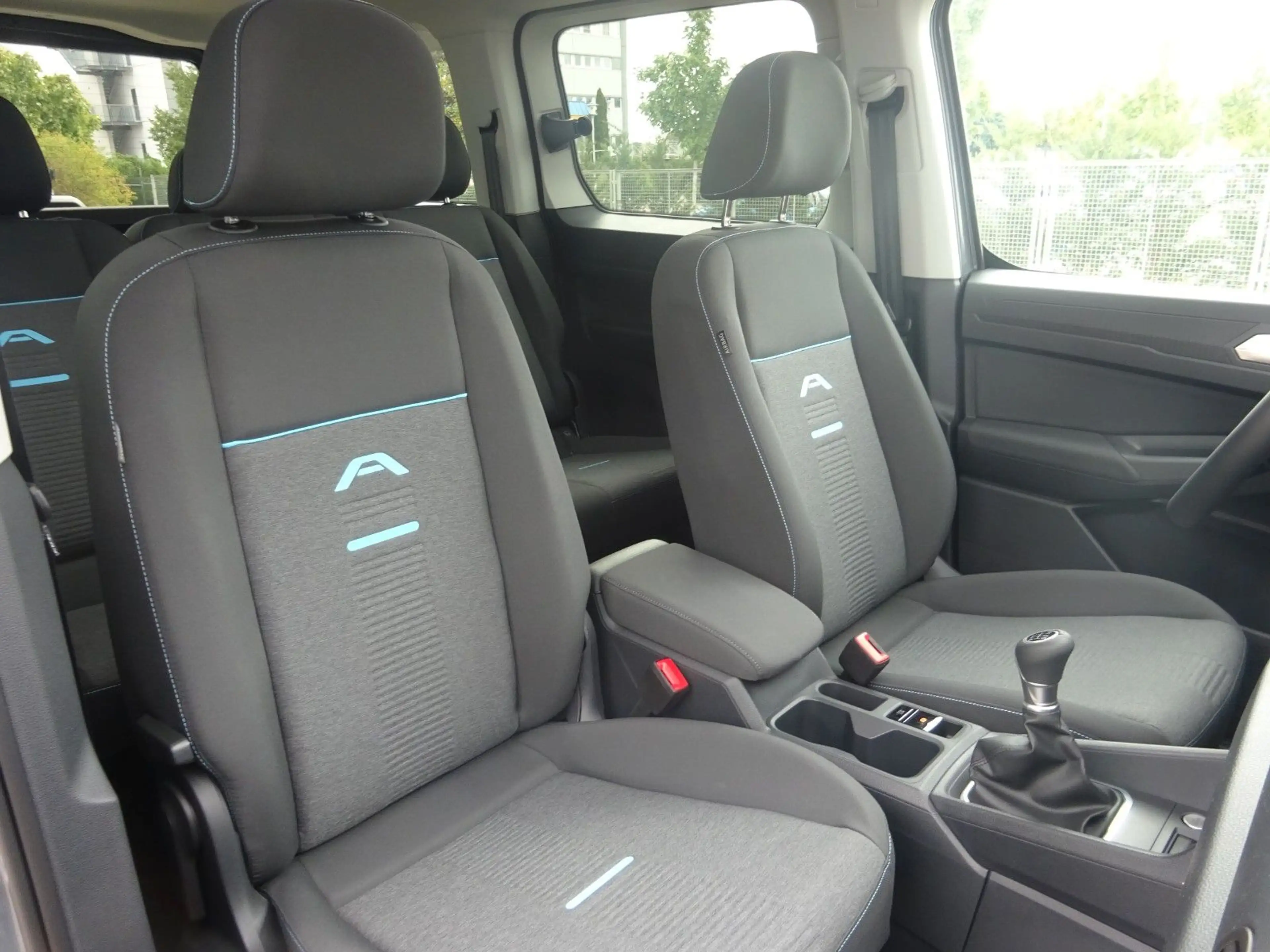 Ford Grand Tourneo Connect L2 Active 4x4 5Sitz Navi — photo 13