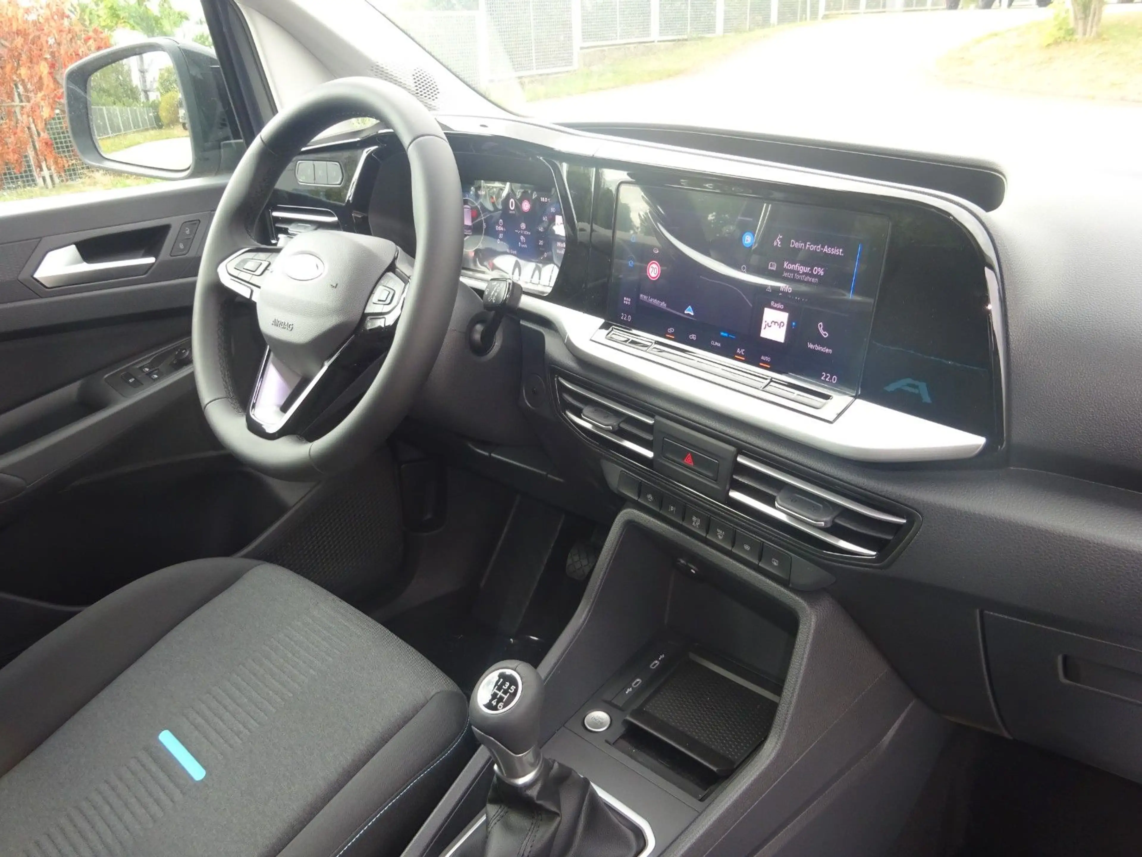 Ford Grand Tourneo Connect L2 Active 4x4 5Sitz Navi — photo 14