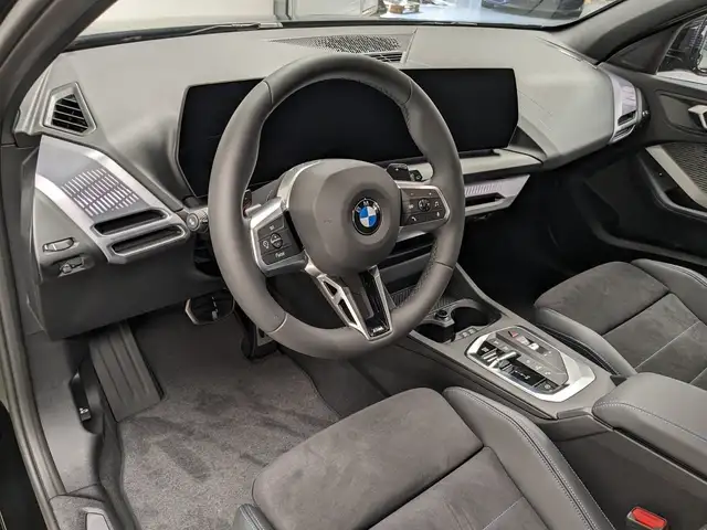 BMW 1 Series view 9