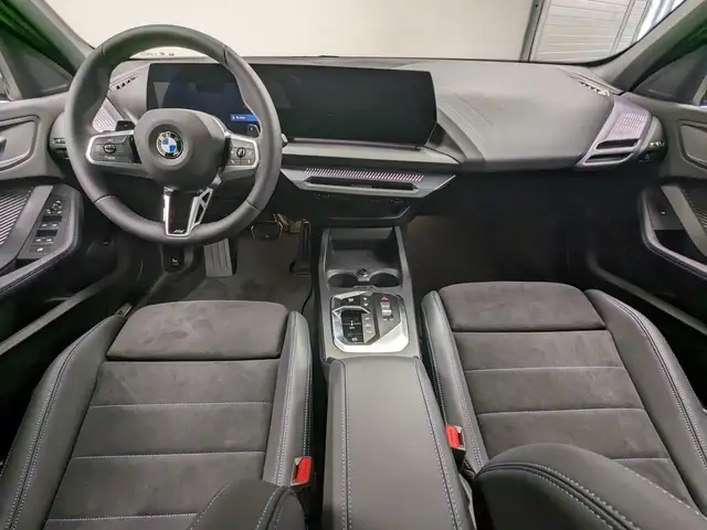 BMW 1 Series view 11