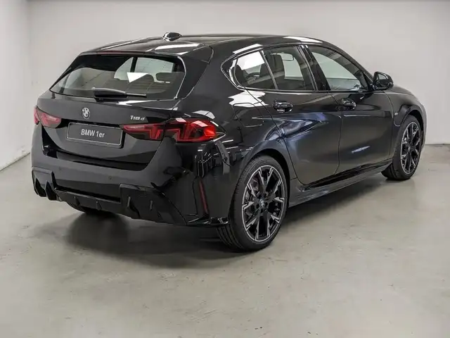 BMW 1 Series view 12