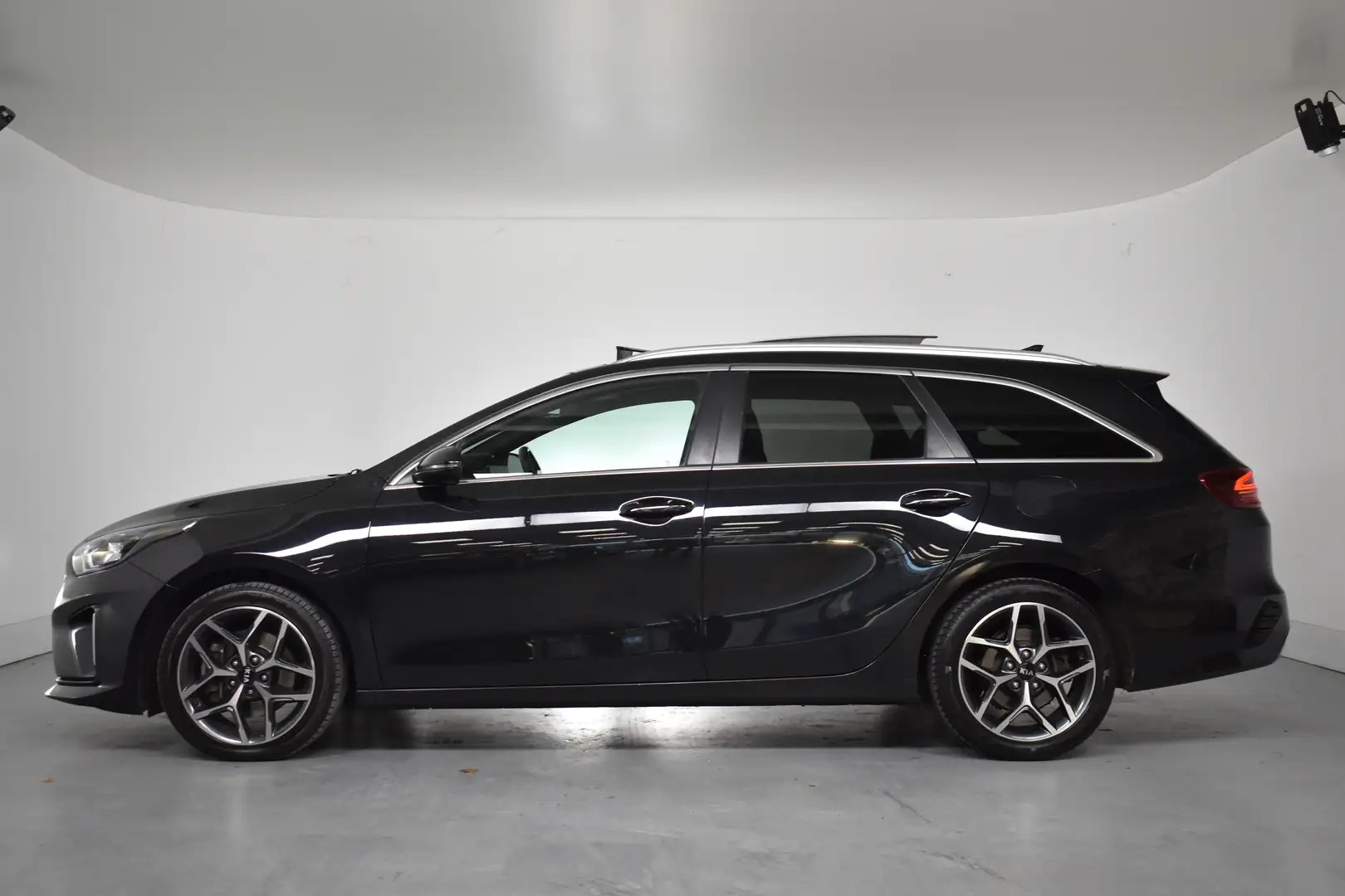 Kia Ceed SW / cee'd SW Sportswagon 1.4 T-GDI GT-Line | Automaat | Dealer Noir - 2