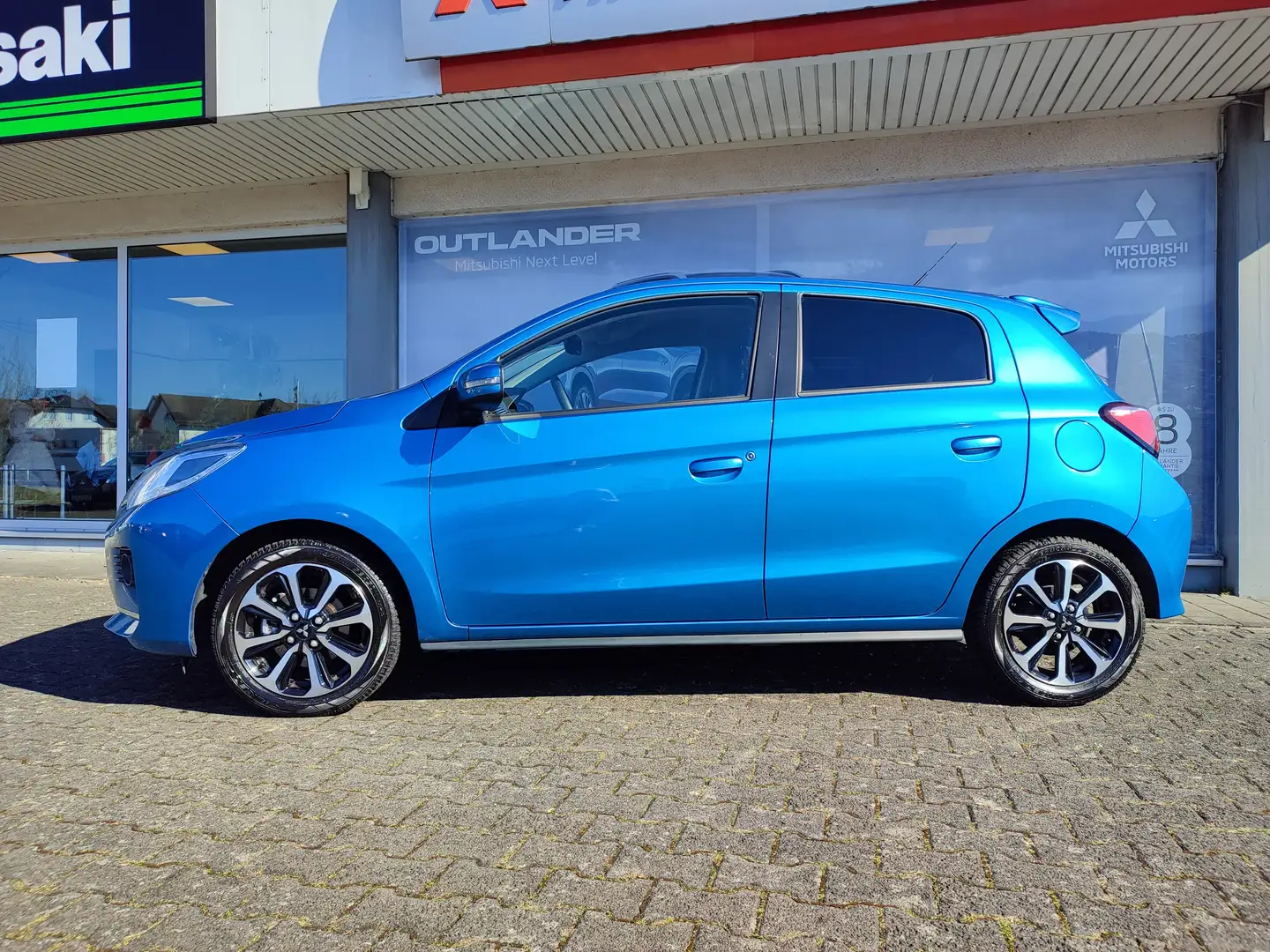 Mitsubishi Space Star TOP 1.2 MIVEC ClearTec 5-Gang Blau - 2