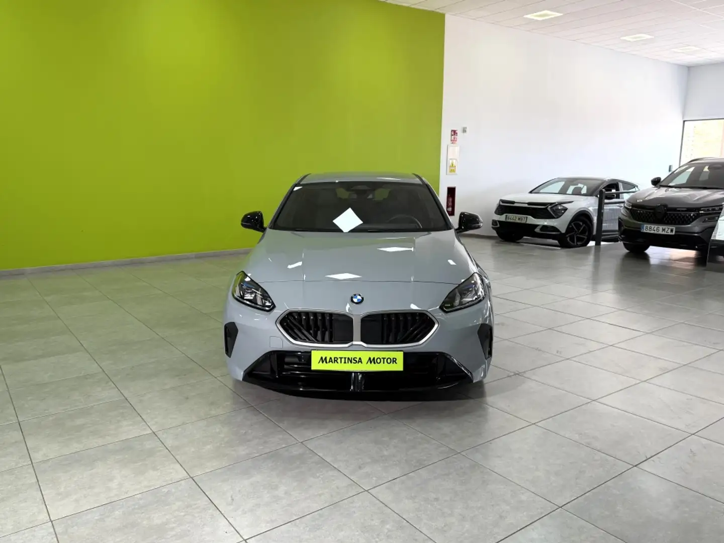 BMW 116 120iA M Sport Gris - 2