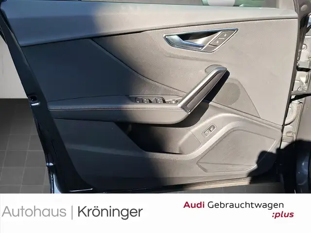 Audi Q2 view 8