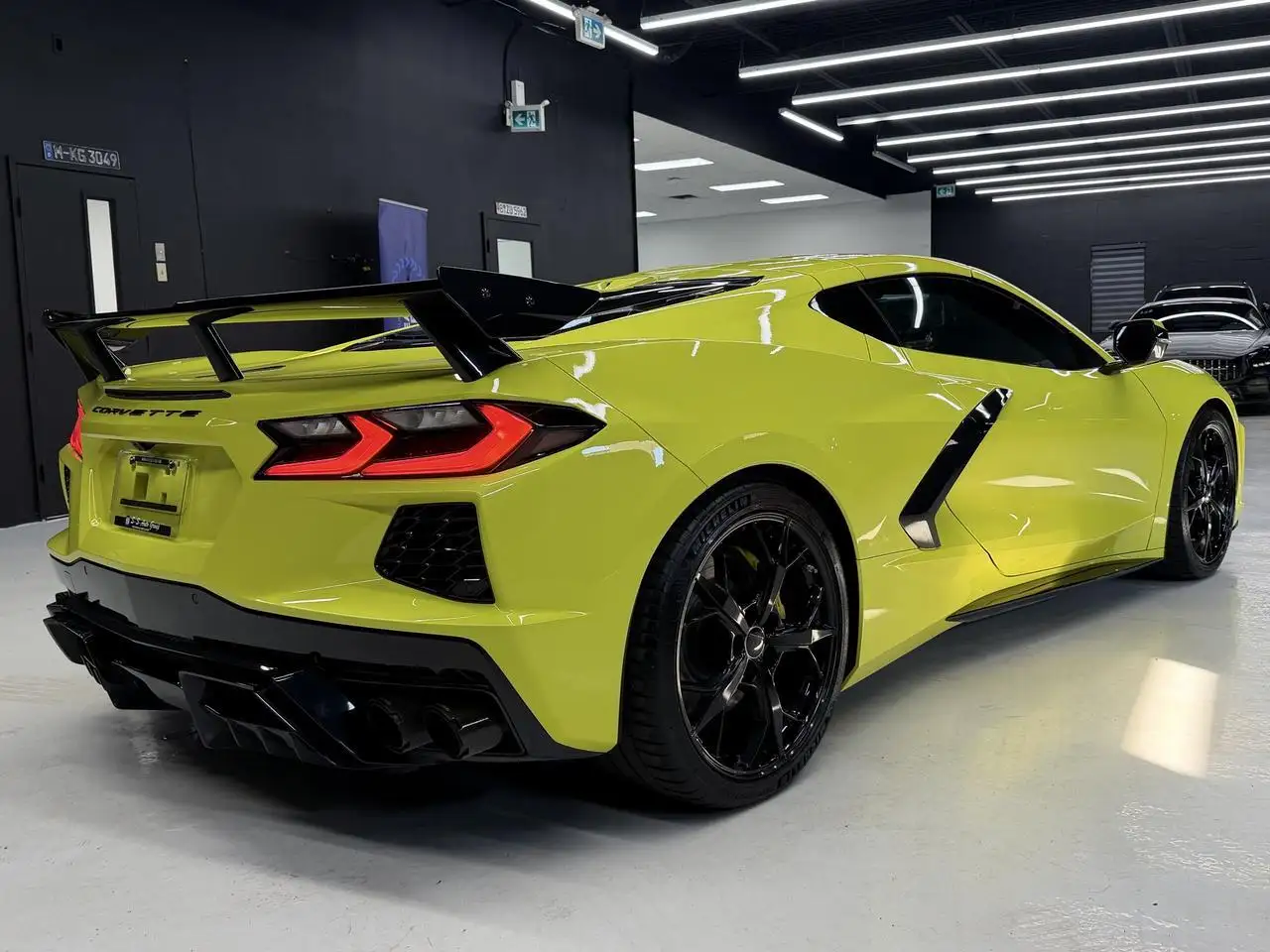 Chevrolet Corvette снимка Chevrolet Corvette