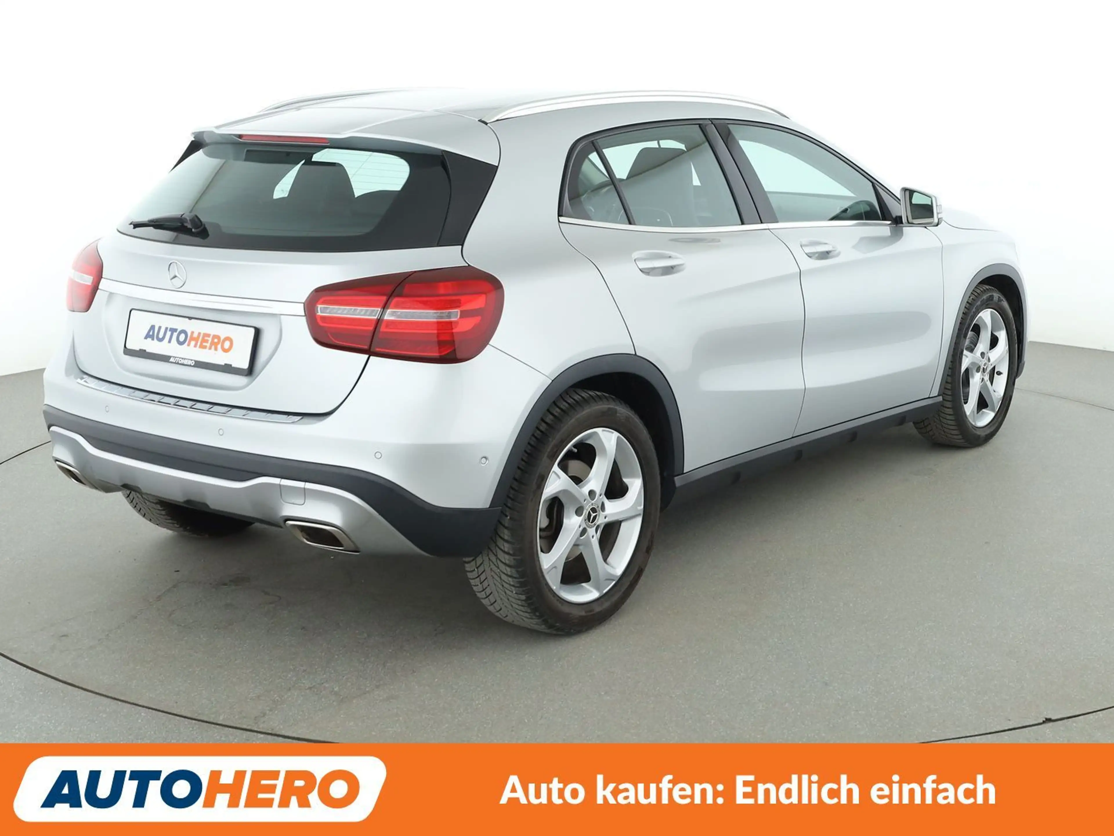 Mercedes-Benz GLA 180 Urban Aut.*LED*NAVI*TEMPO*CAM*PDC*SHZ*KLIMA* — photo 6