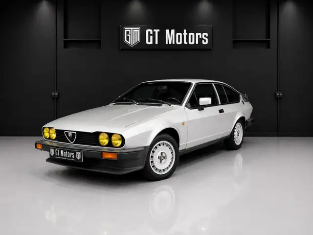 Alfa Romeo Alfetta GTV 2.0 ENTIEREMENT RESTAUREE