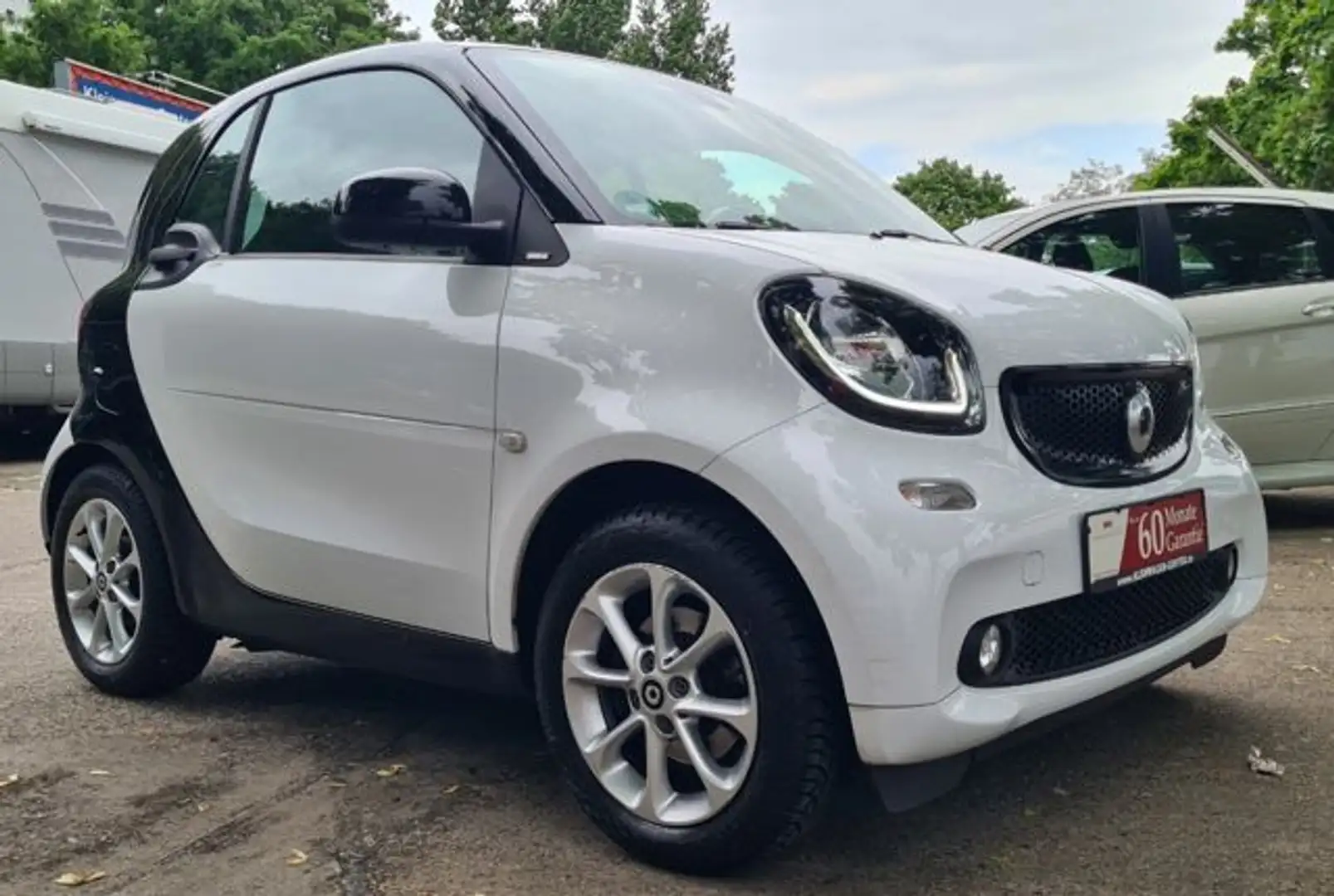 smart forTwo coupe Klimaaut/Sitzh/Temp/Panorama/Allw. Blanc - 2