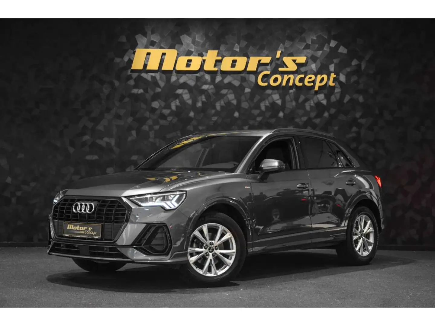 Audi Q3 35 TFSI Gris - 1