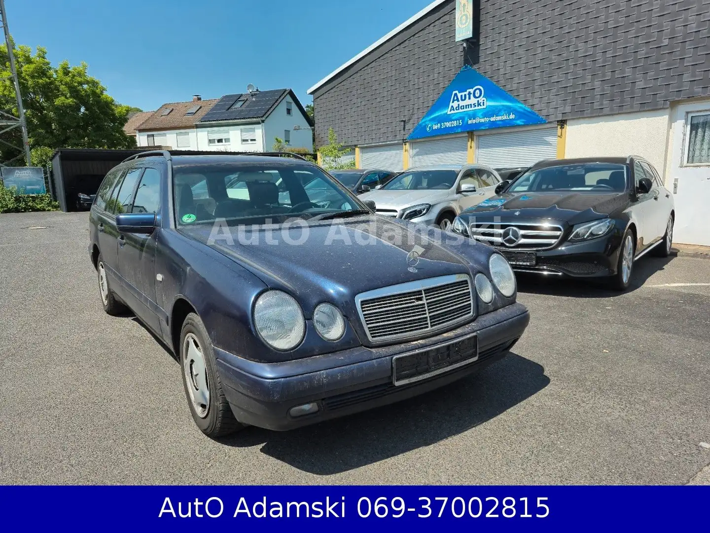 Mercedes-Benz E 240 T SHD Automatik 130tkm 8-fach bereift Blau - 1