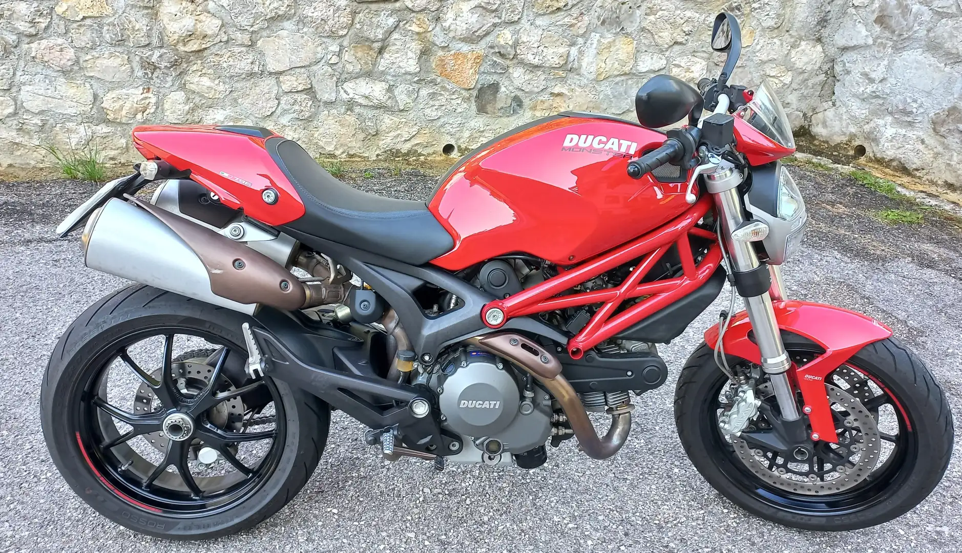 Ducati Monster 796 Червоний - 1