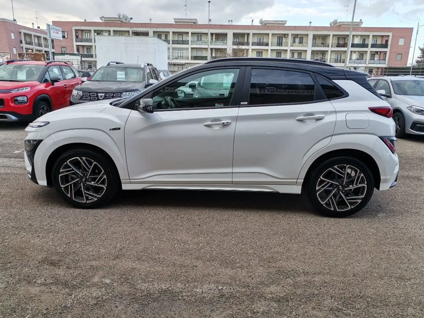 Hyundai KONA 1.0 T-GDI Hybrid 48V iMT NLine Bianco - 2