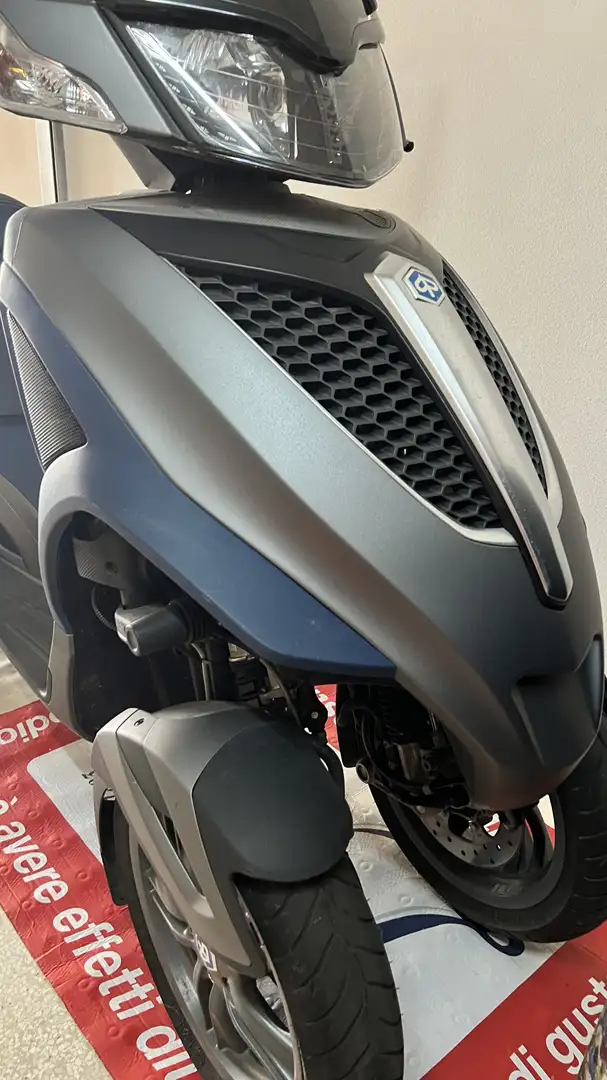 Piaggio MP3 125 yourban 125 KM  REALIIII!!! Gris - 1