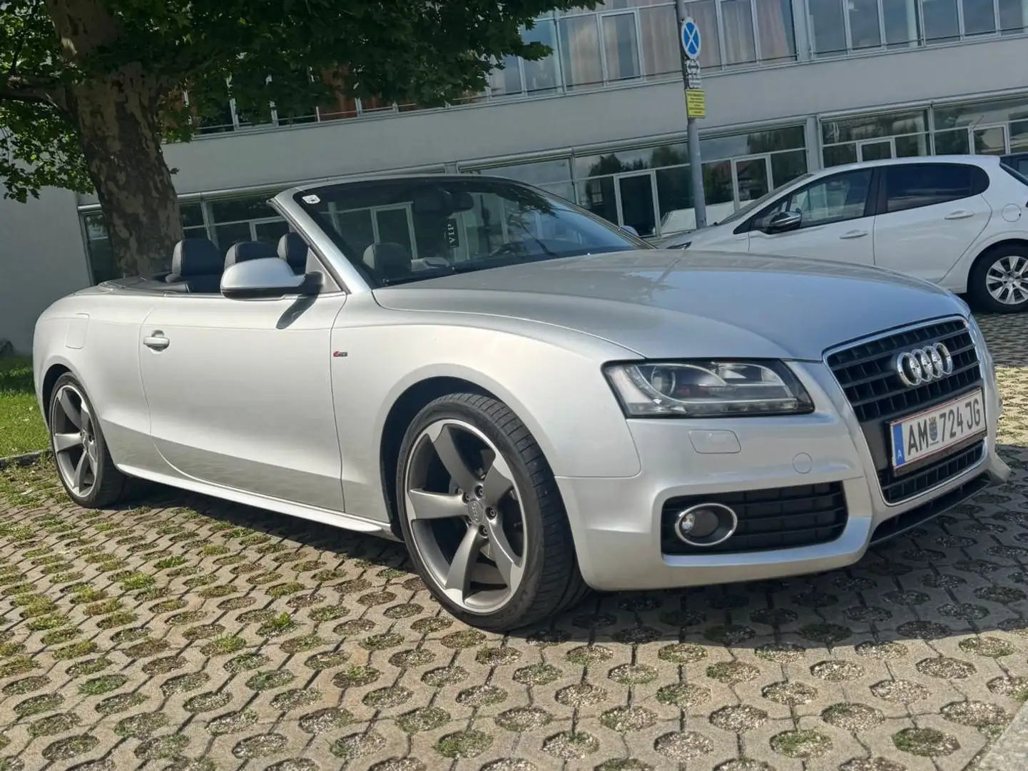 Audi A5 A5 Cabrio 2,0 TFSI Silber - 1
