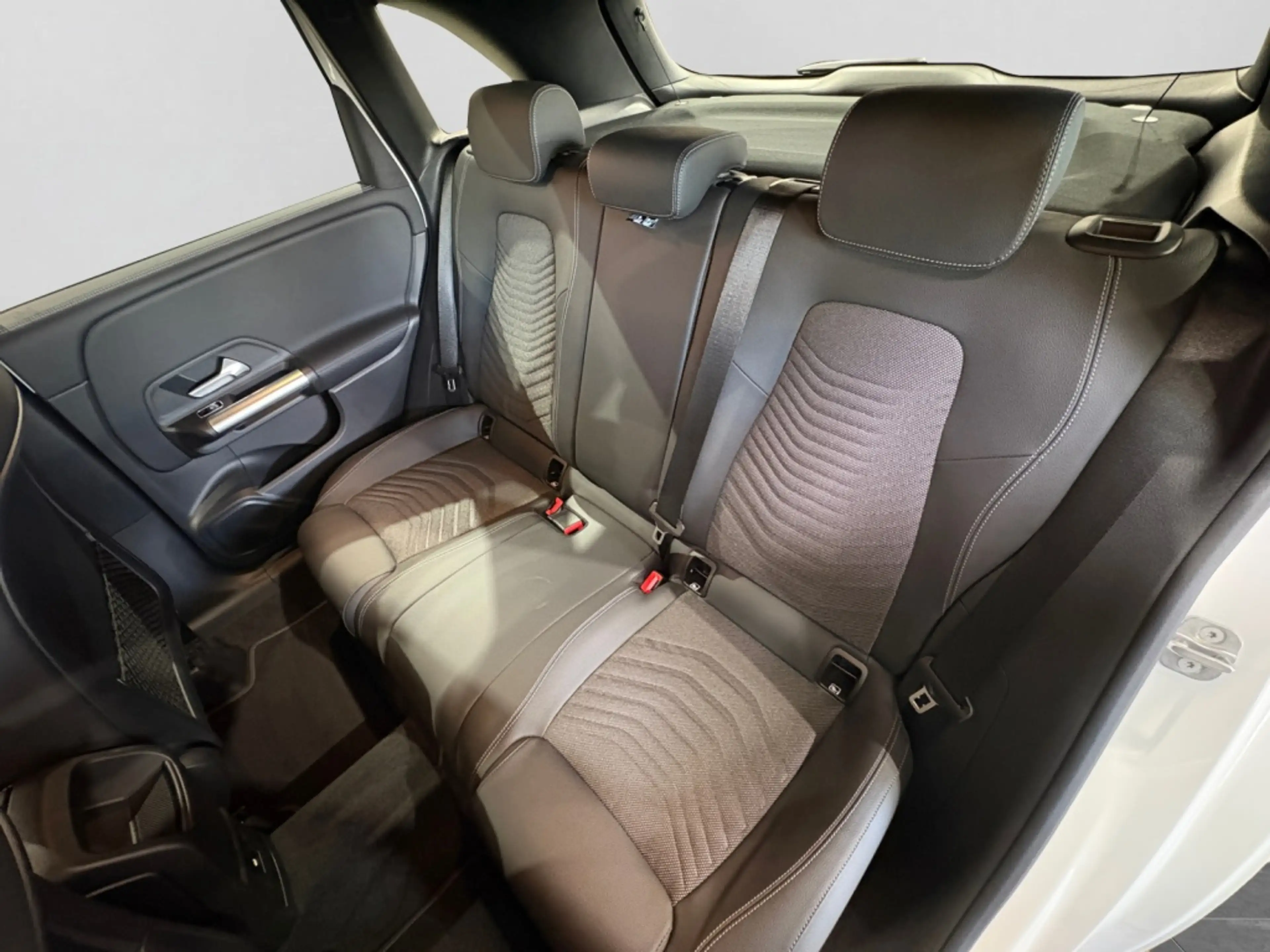 Mercedes-Benz B 220 d PROGRESSIVE|LED|KAM|SHZ+LHZ|SPIEGEL-P.| — photo 14