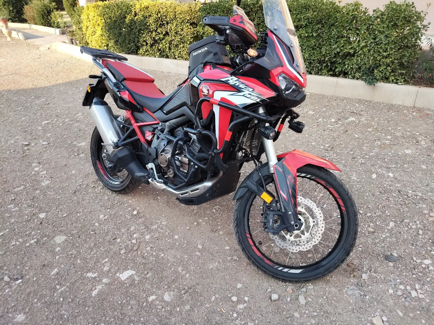Honda CRF 1100 Red - 1