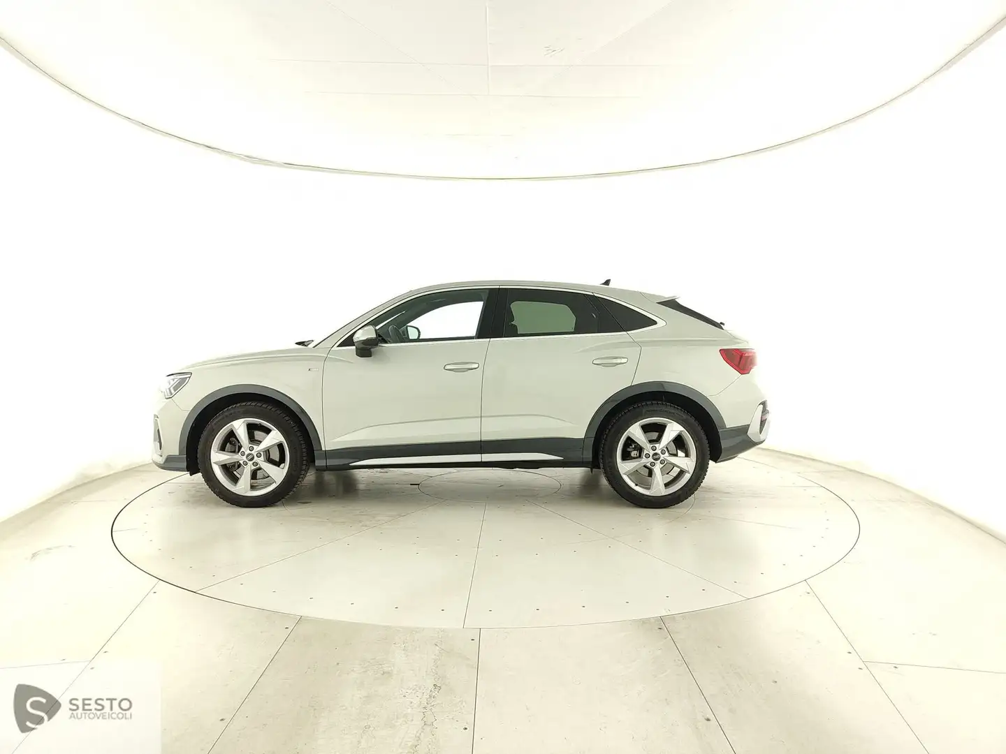 Audi Q3 2019 Sportback Sb. quatt.2,0 L4140 A7 Cod.Modello Argento - 2