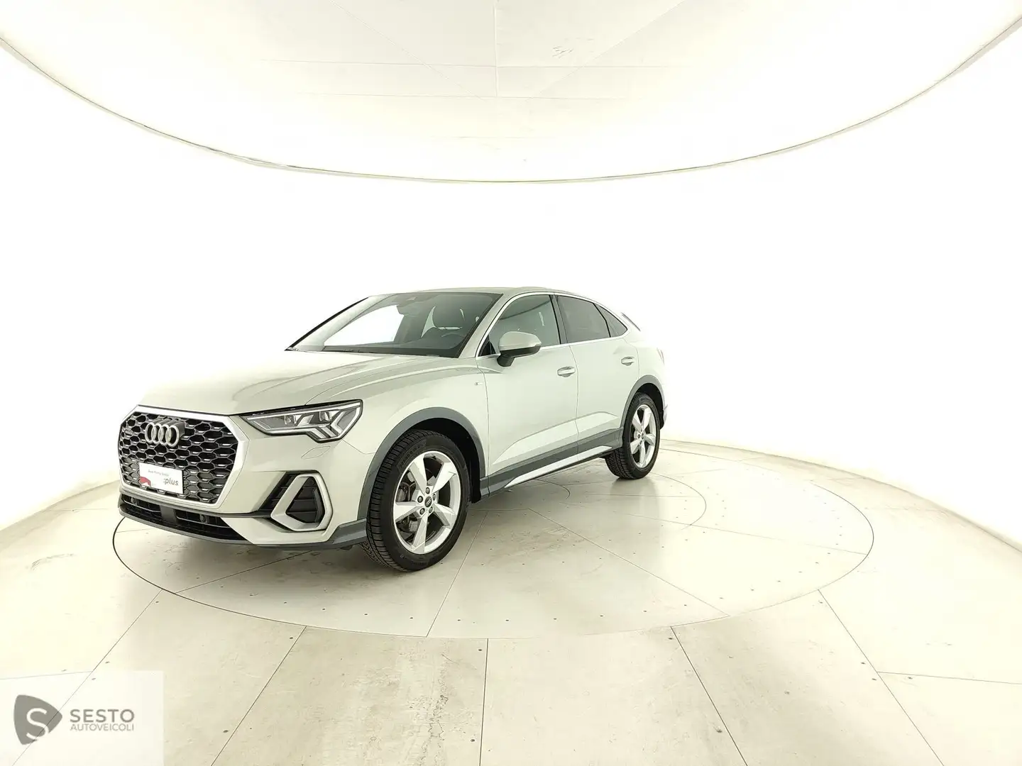 Audi Q3 2019 Sportback Sb. quatt.2,0 L4140 A7 Cod.Modello Argento - 1