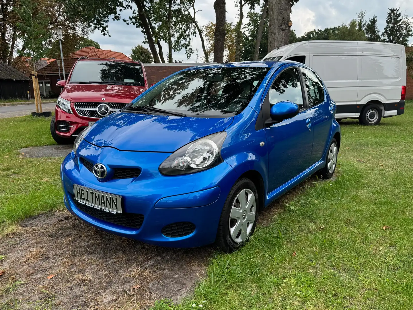Toyota Aygo Sondermodell COOL Bleu - 2