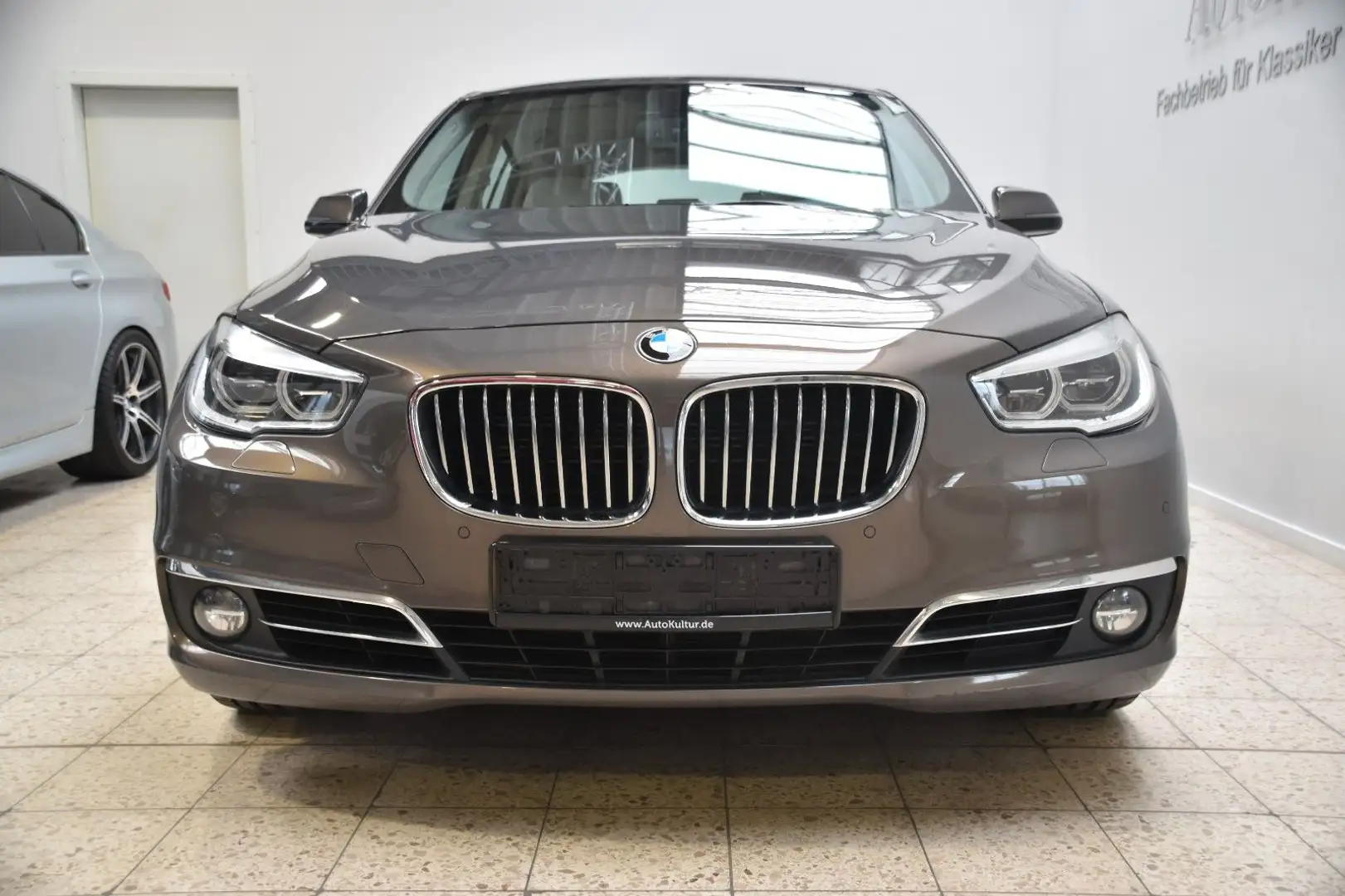 BMW 550 Luxury HEADUP/Nappa/Chromline - 2