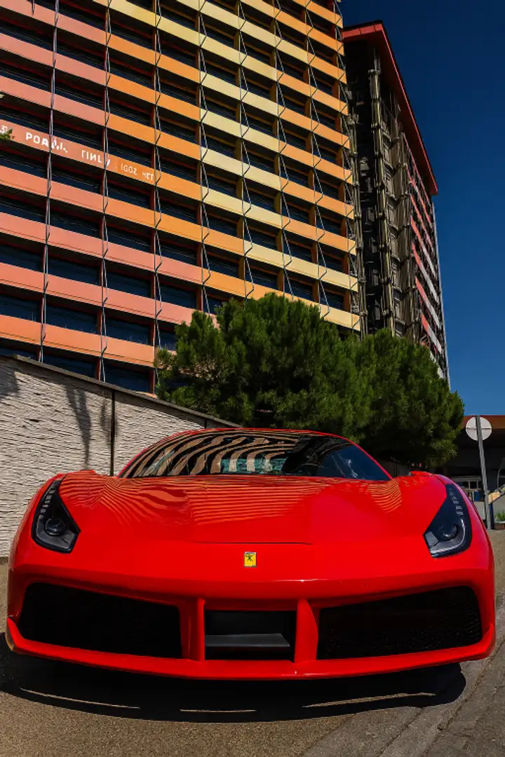 Ferrari 488 GTB Rojo - 1