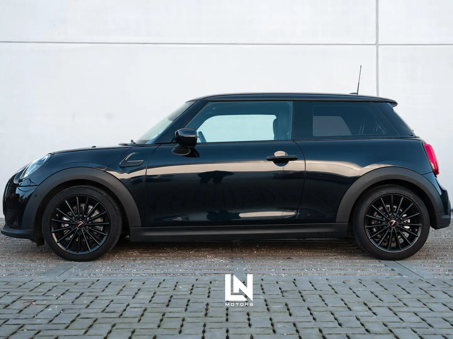 MINI Cooper YOURS // John Cooper Works VELGEN | FULL OPTION | Noir - 2