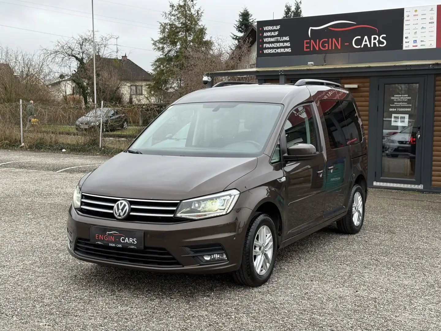 Volkswagen Caddy 2.0tdi Highline AHK/SZH/Xenon/Navi/Tempomat Braun - 1