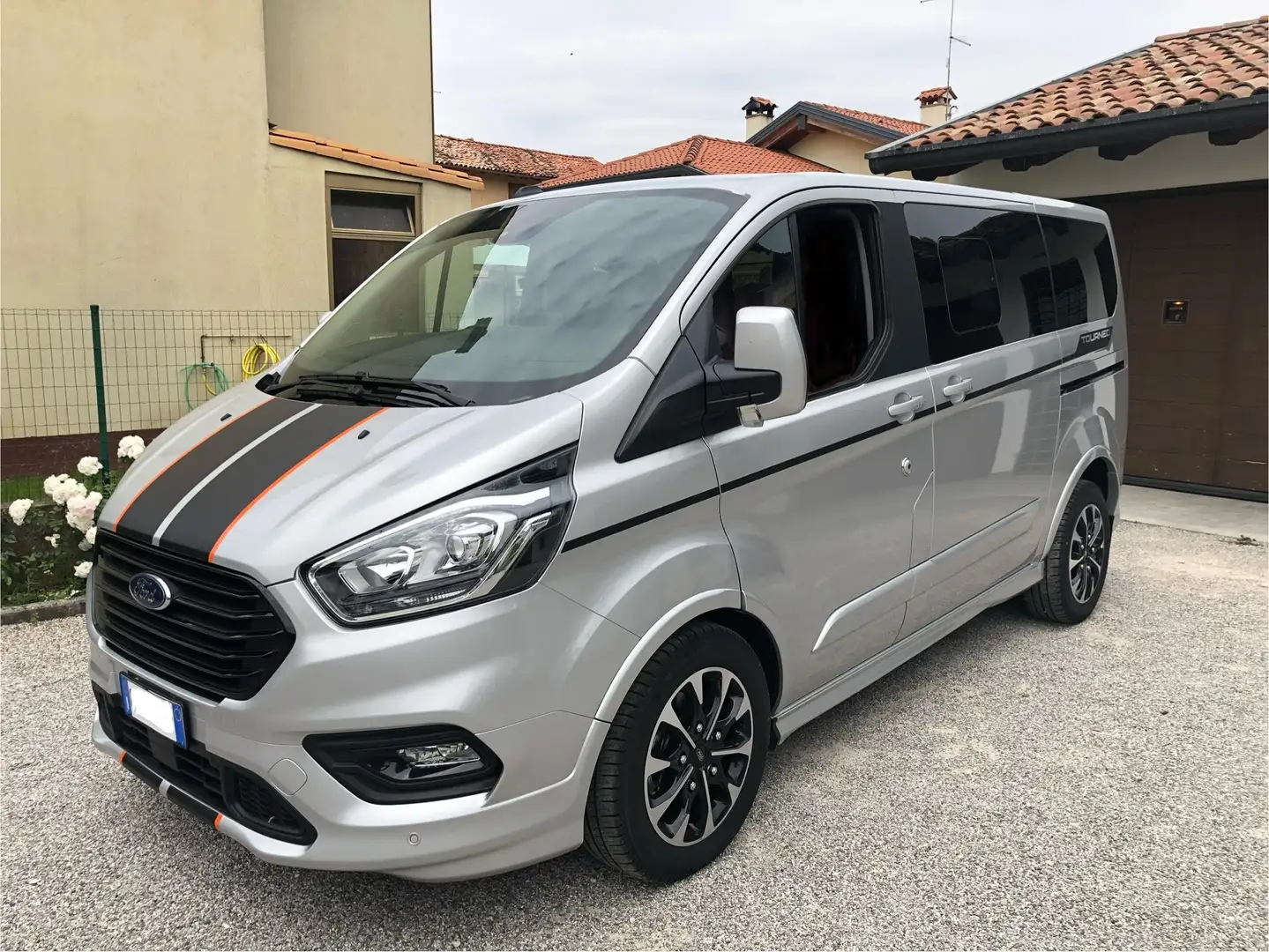 Ford Tourneo Custom SPORT 8 posti Argento - 1