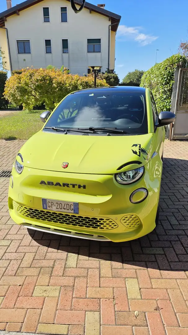 Abarth 500e - 2