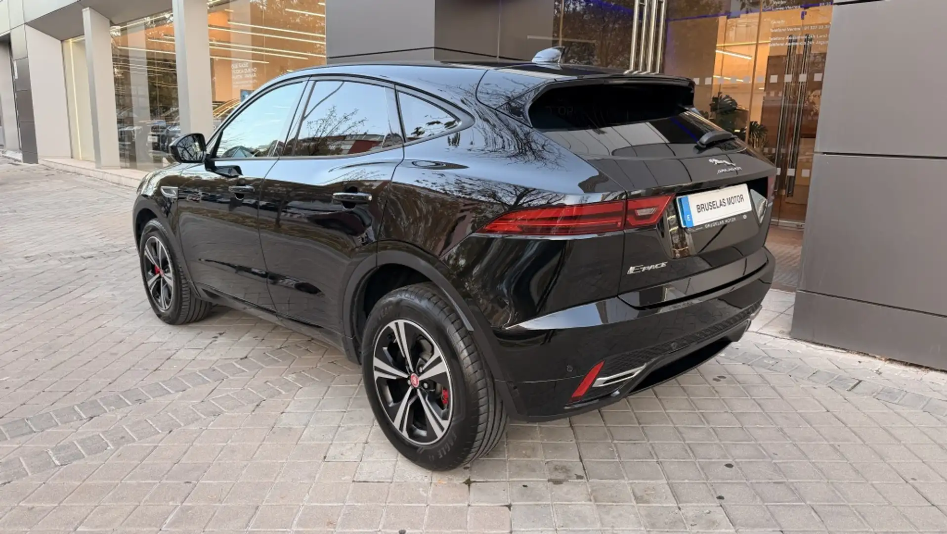 Jaguar E-Pace 2.0D I4 R-Dynamic S AWD Aut. 150 Noir - 2