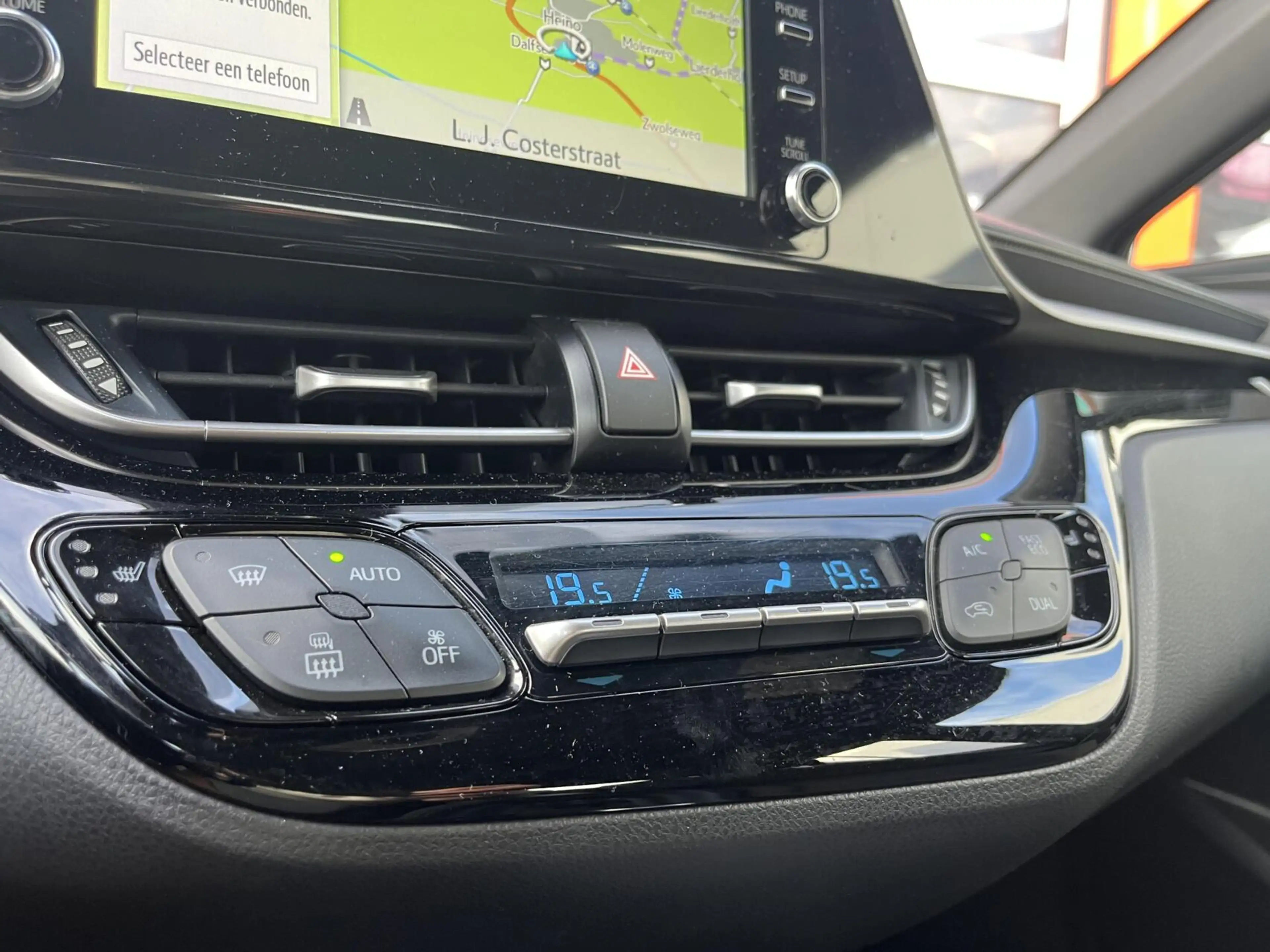 Toyota C-HR 1.8 Hybrid LED+CARPLAY+CAMERA+STOELVERW+DEALEROH — photo 11